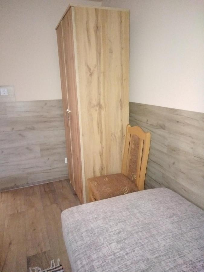 Budai Vam Apartmanhaz Печ Екстер'єр фото