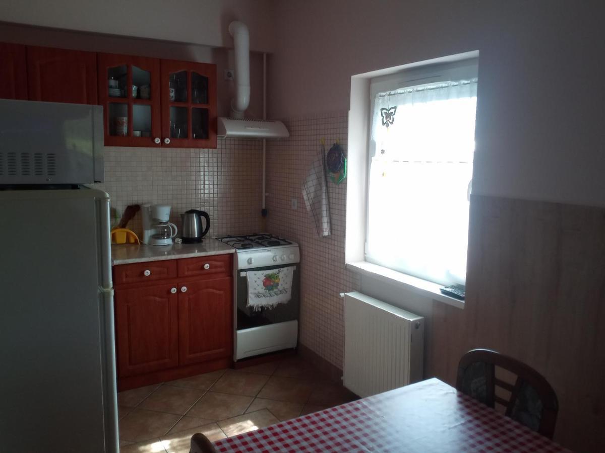 Budai Vam Apartmanhaz Печ Екстер'єр фото