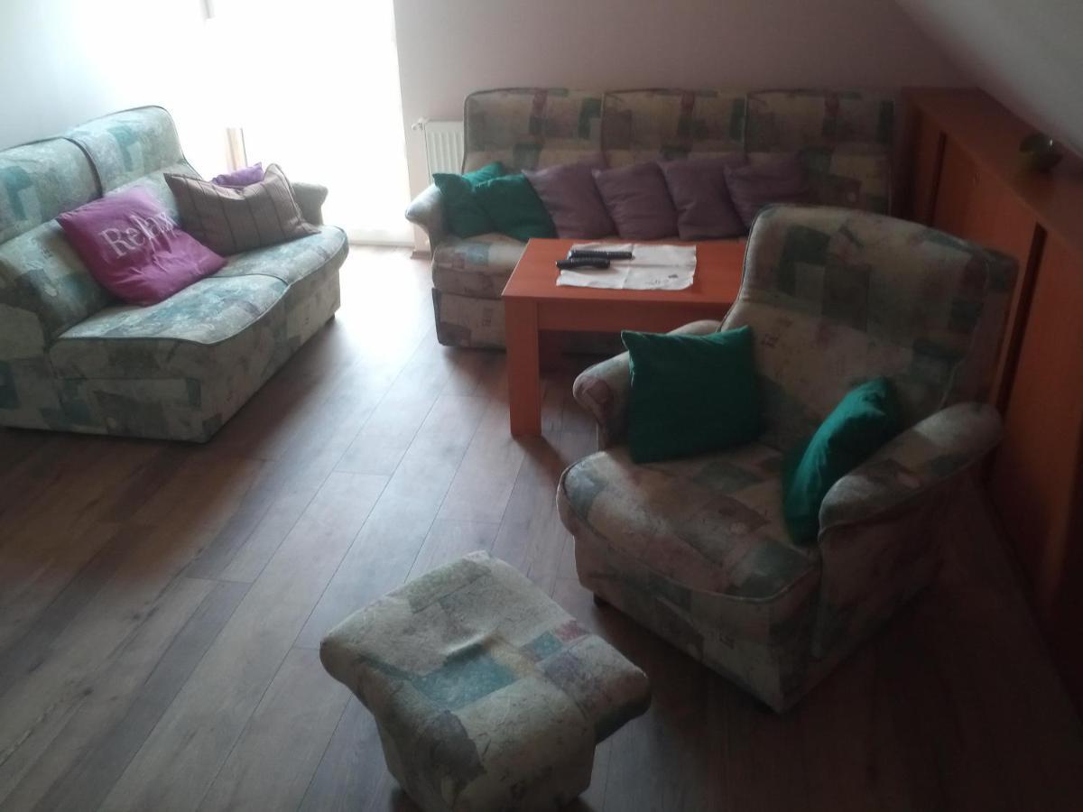 Budai Vam Apartmanhaz Печ Екстер'єр фото