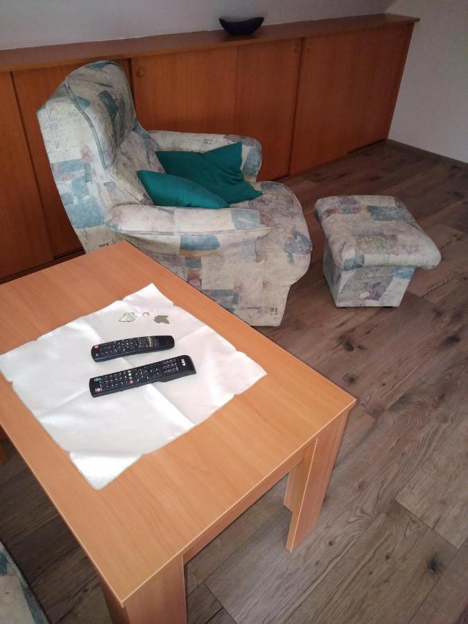 Budai Vam Apartmanhaz Печ Екстер'єр фото