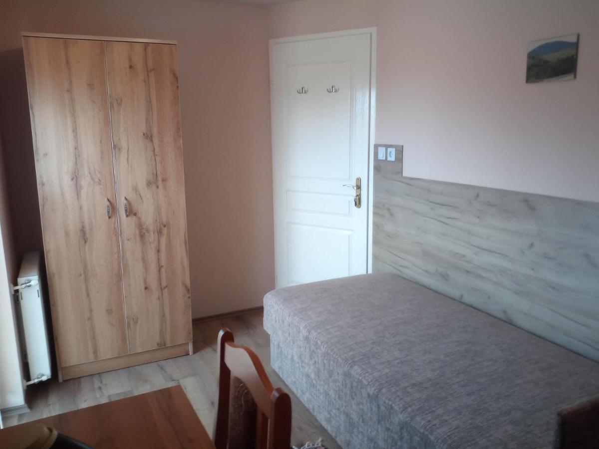 Budai Vam Apartmanhaz Печ Екстер'єр фото