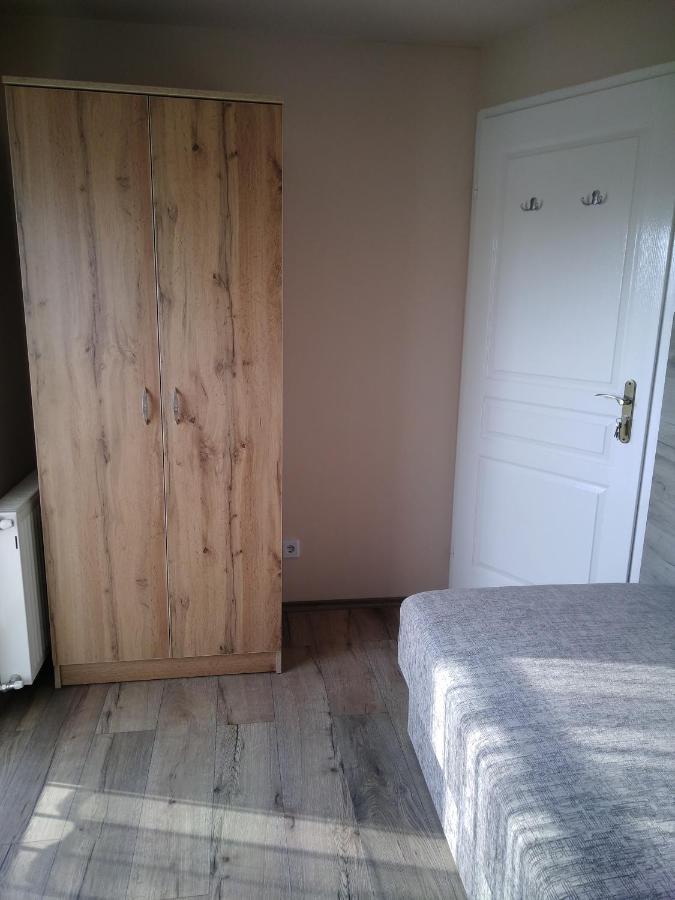 Budai Vam Apartmanhaz Печ Екстер'єр фото