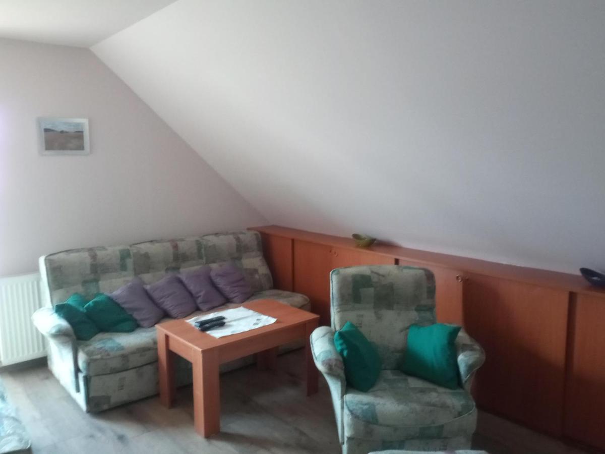 Budai Vam Apartmanhaz Печ Екстер'єр фото