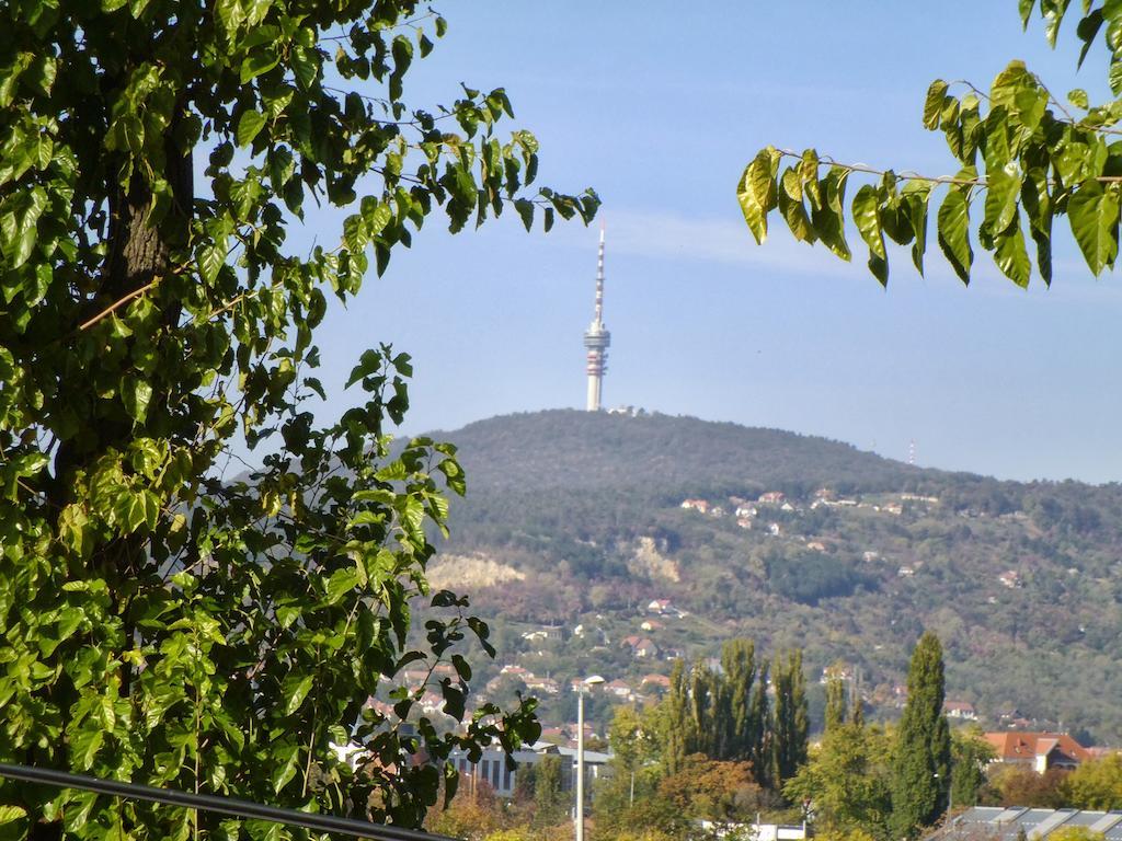 Budai Vam Apartmanhaz Печ Екстер'єр фото